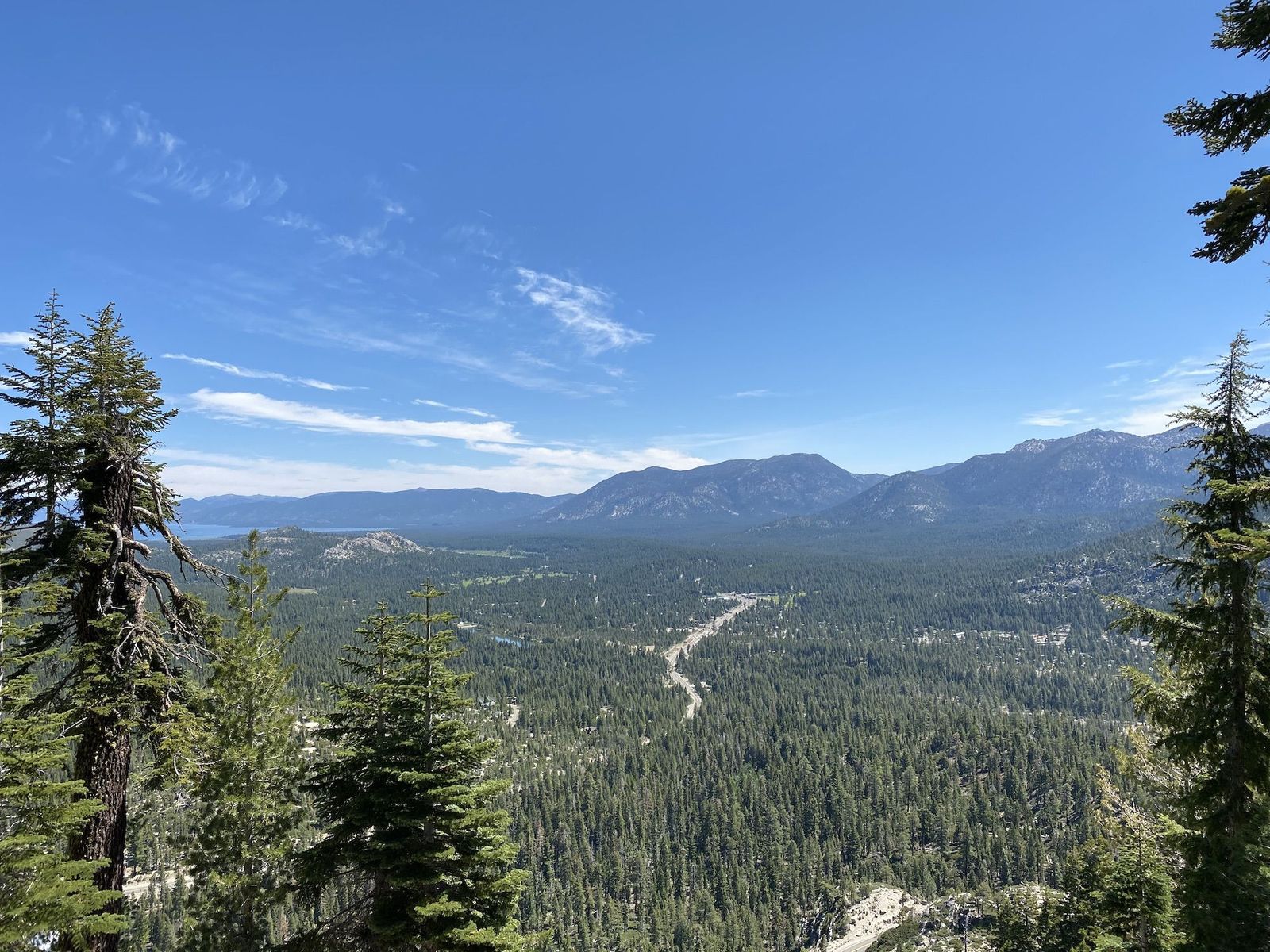 3 days of awe-inspiring backpacking in Desolation Wilderness