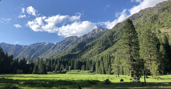 Trinity Alps backpacking: Sapphire and Emerald Lakes